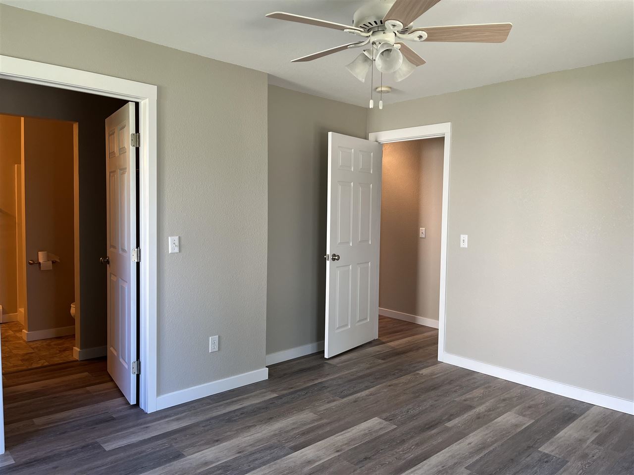 673 Pine Pointe Drive Unit: 6