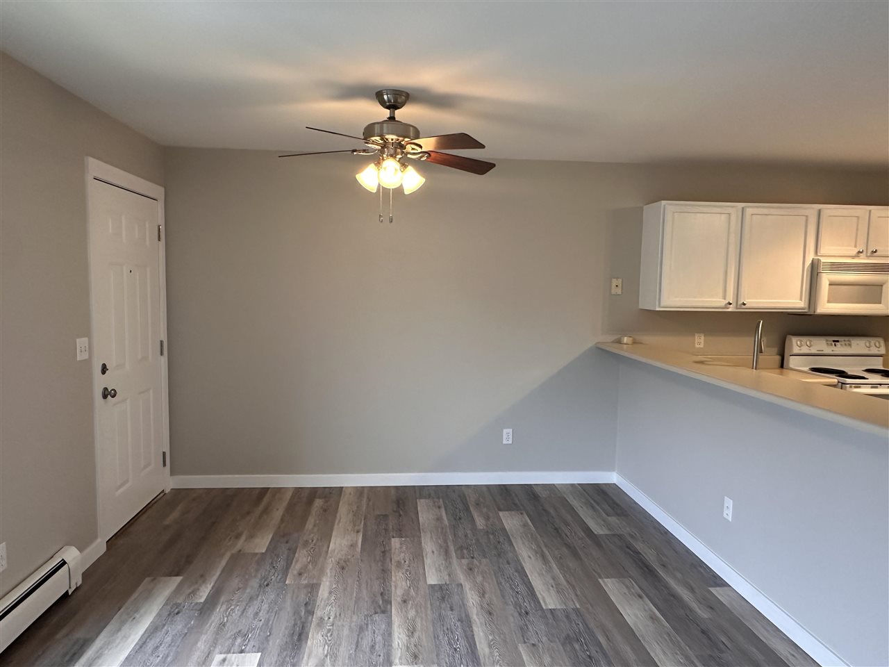 673 Pine Pointe Drive Unit: 6