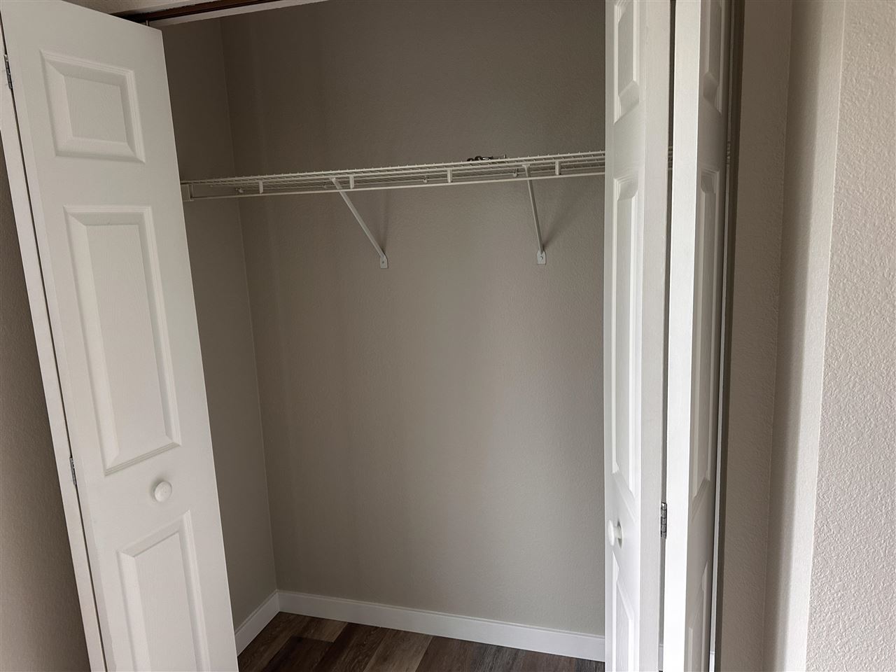 673 Pine Pointe Drive Unit: 6