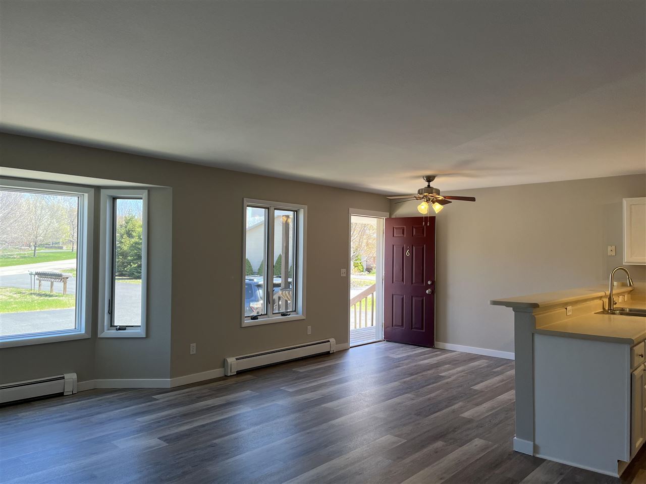 673 Pine Pointe Drive Unit: 6