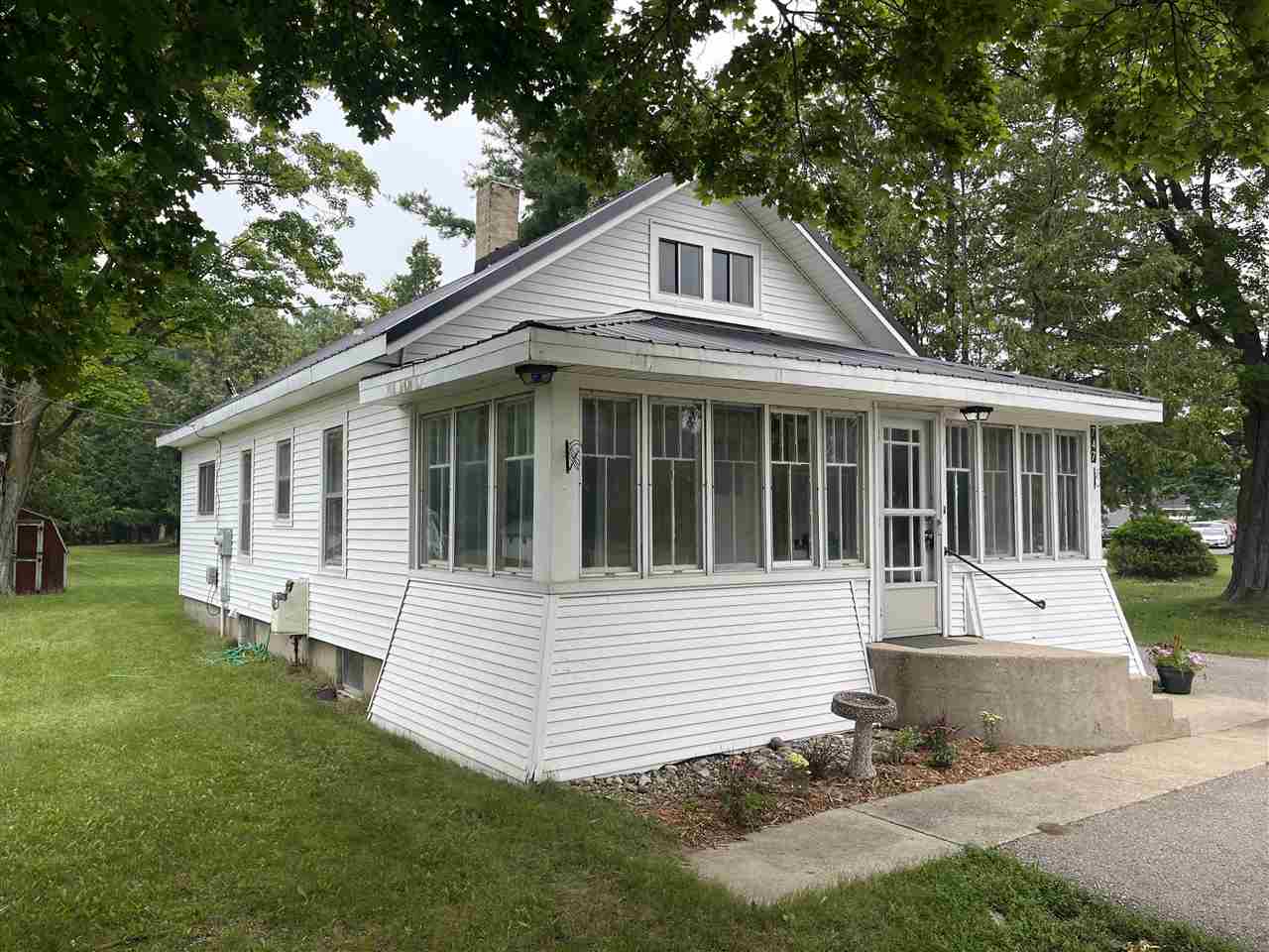747 Petoskey Ave