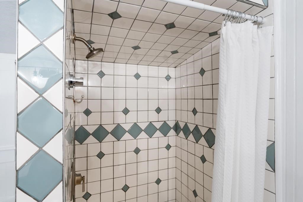 3106 Glenwood Beach Drive