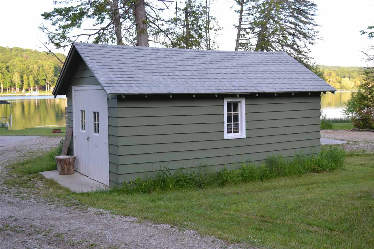 5016 Six Mile Lake Road Road