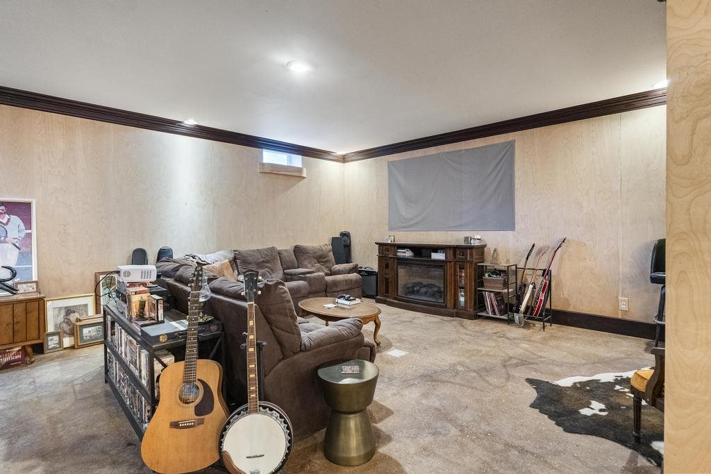 2217 6 Mile Lake Road