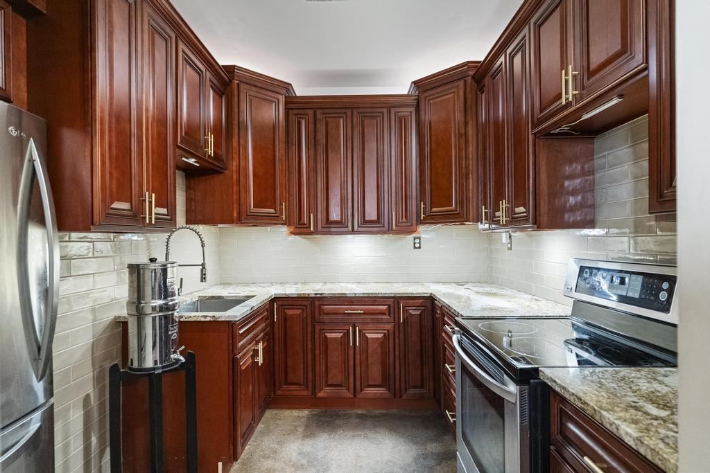 2217 6 Mile Lake Road