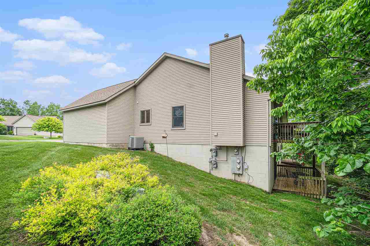 2027 Woods Lane