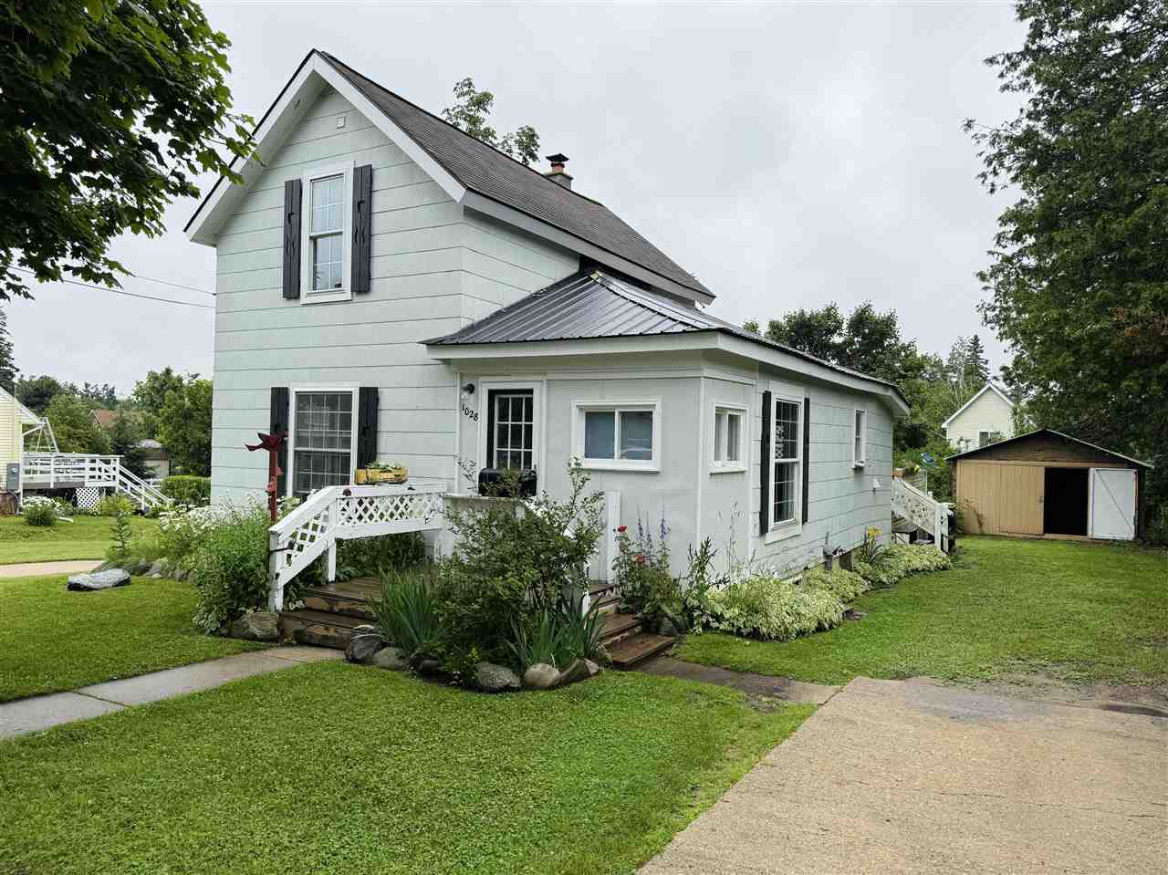 1028 Jefferson Avenue