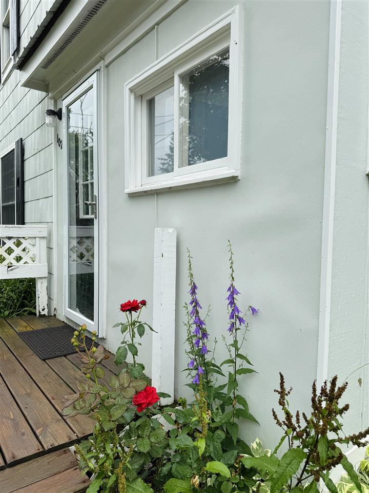 1028 Jefferson Avenue