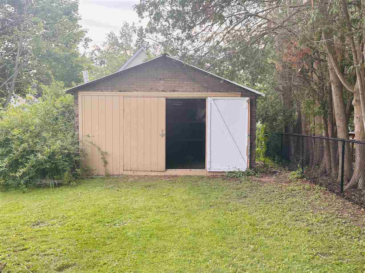 1028 Jefferson Avenue