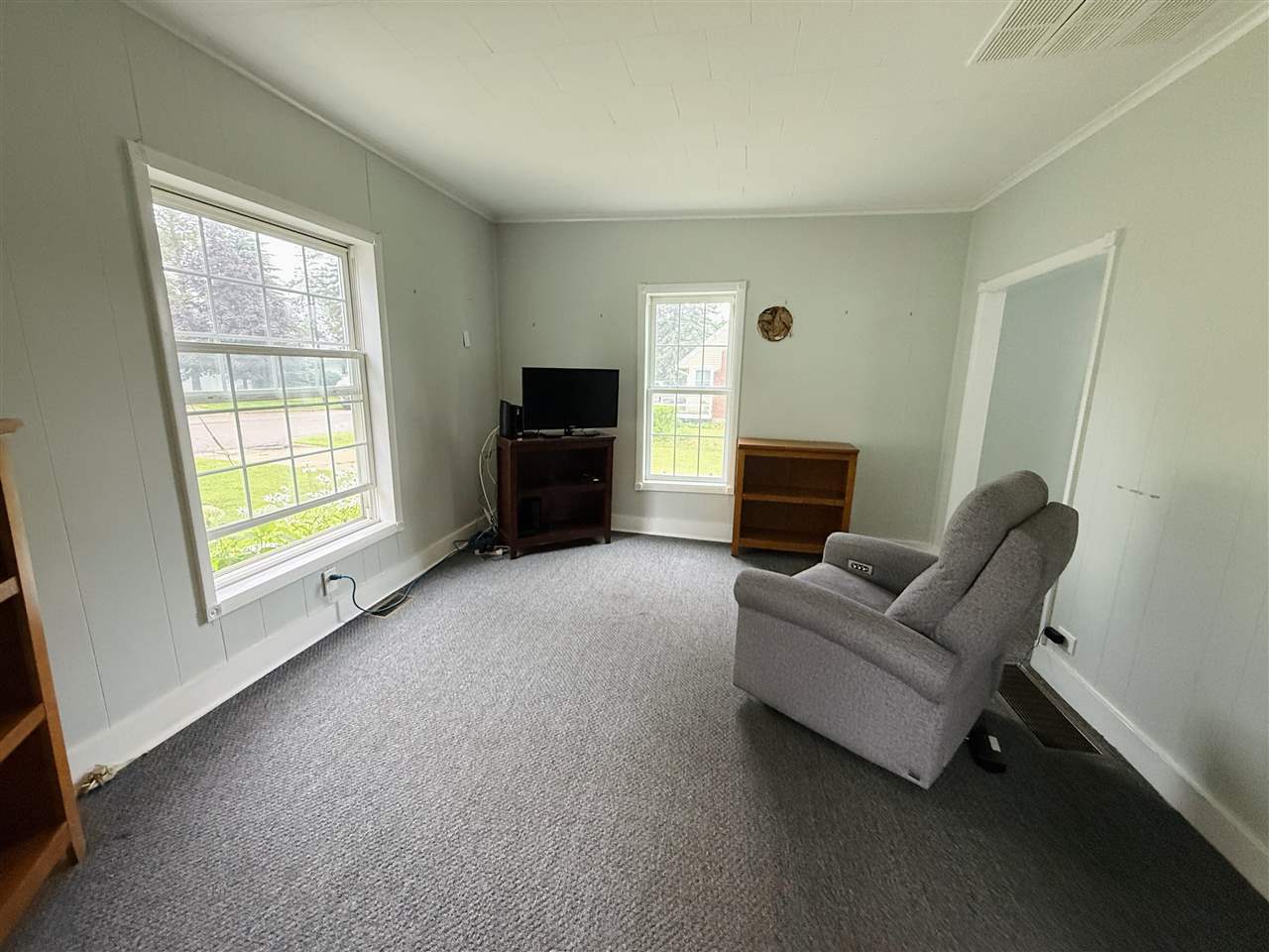 1028 Jefferson Avenue