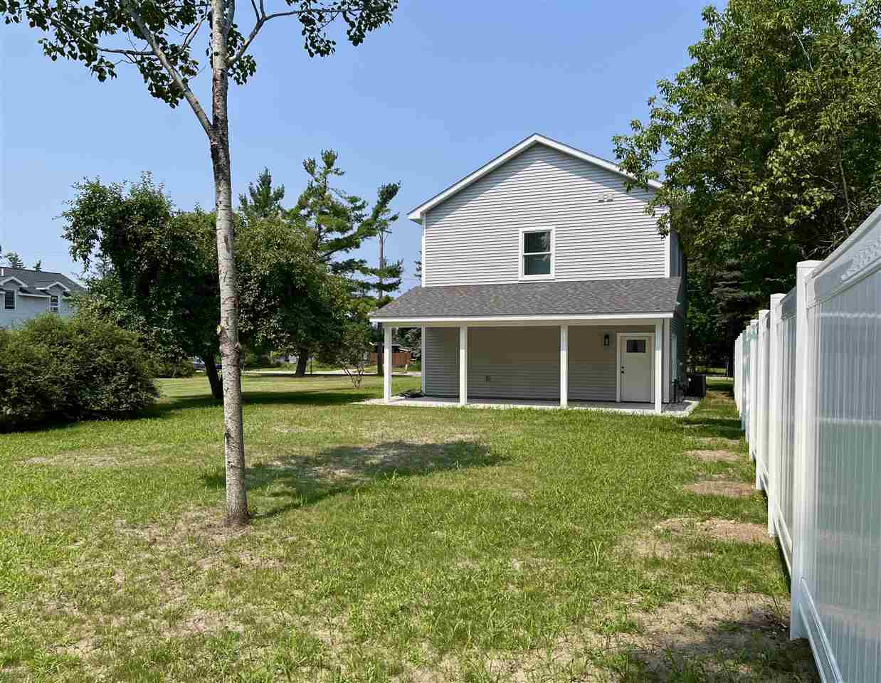 202 W Carpenter