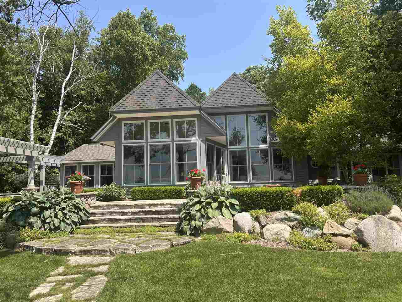 5620 Horton Creek Drive