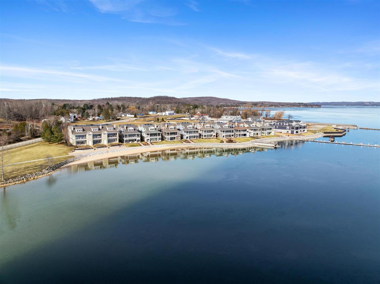 860 Pointe Drive Unit: 64