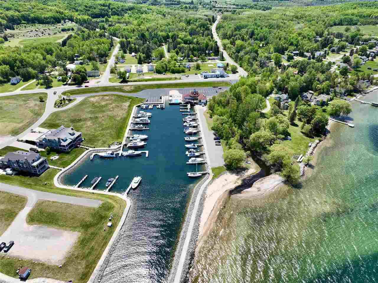 00910 53 Pointe Drive Unit: 53