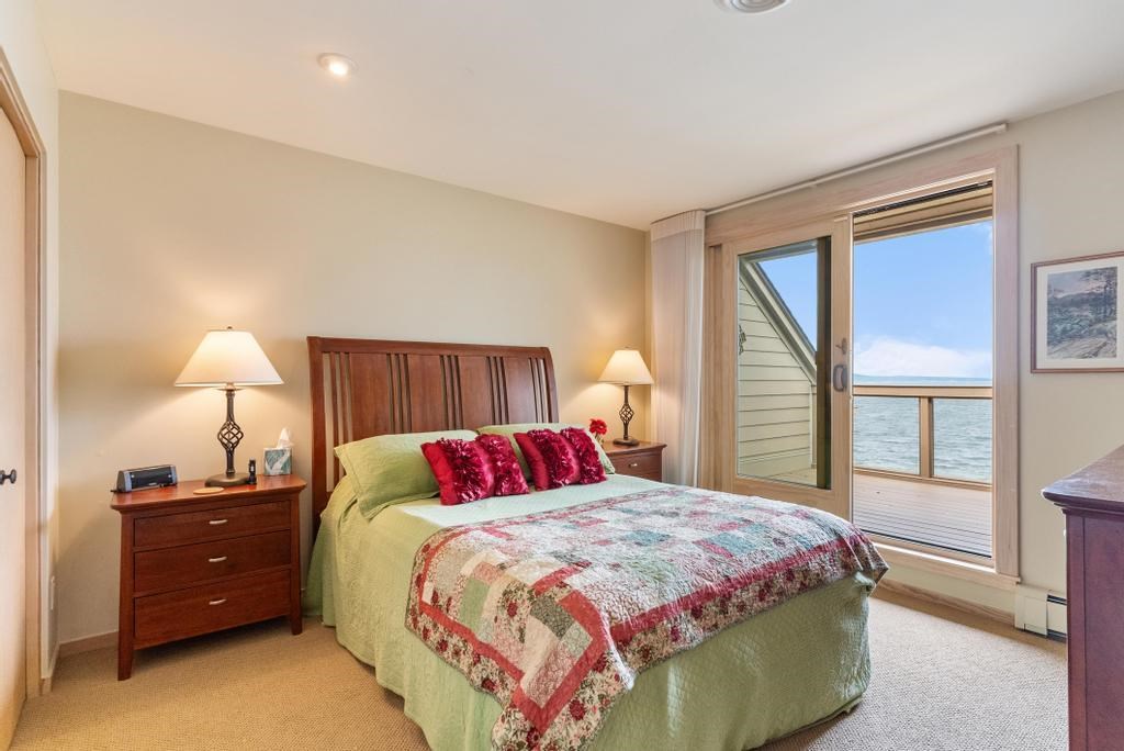 500 Front Street Unit: 22