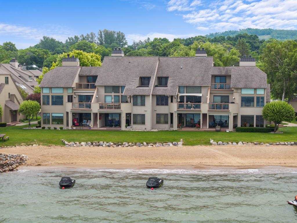500 Front Street Unit: 22