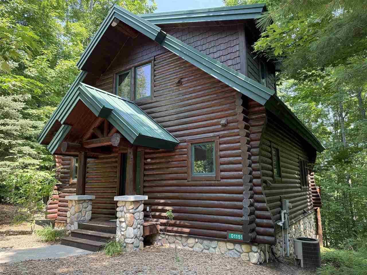 1151 Cabin Drive Unit: Unit #825 "B" / Door #825