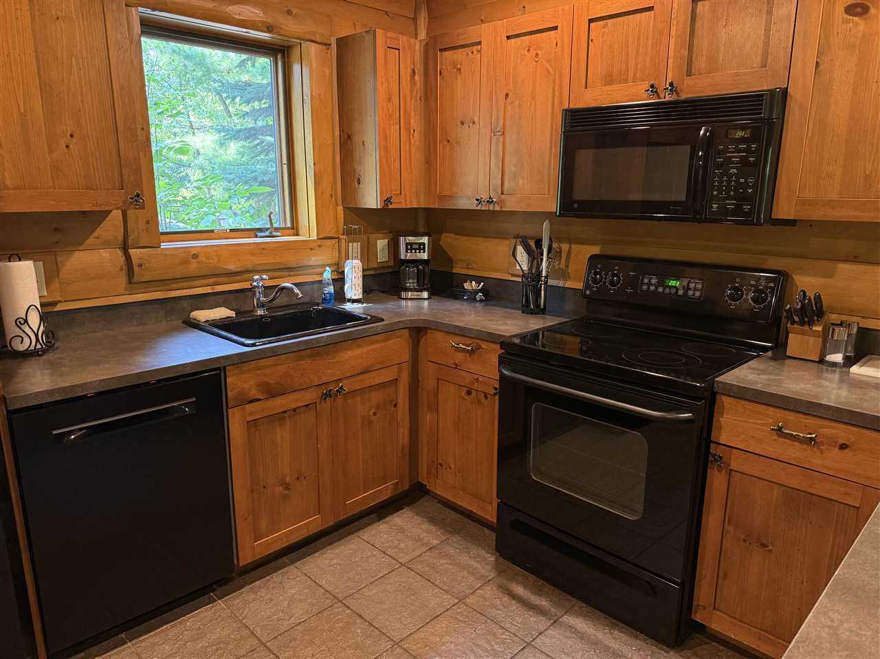 1151 Cabin Drive Unit: Unit #825 "B" / Door #825