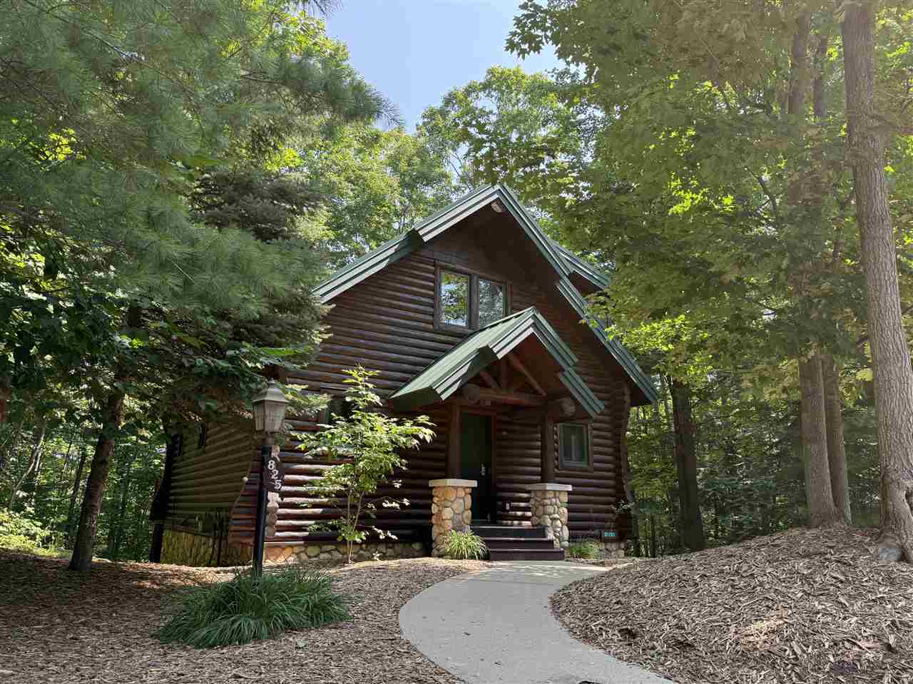 1151 Cabin Drive Unit: Unit #825 "B" / Door #825