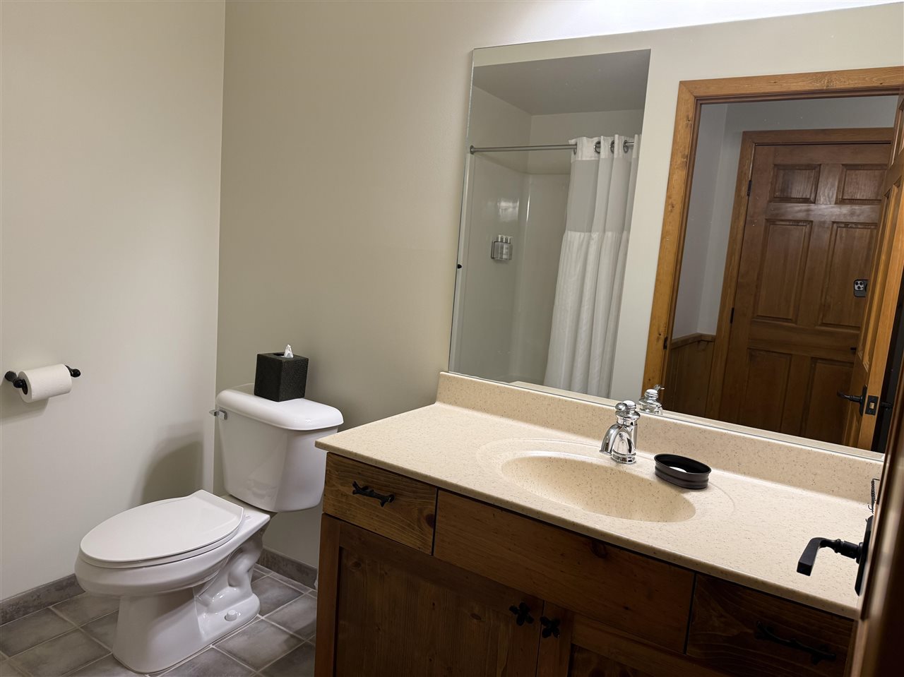 1151 Cabin Drive Unit: Unit #825 "B" / Door #825