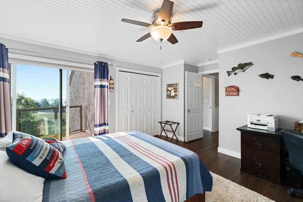 1004 Marina Bluff Drive