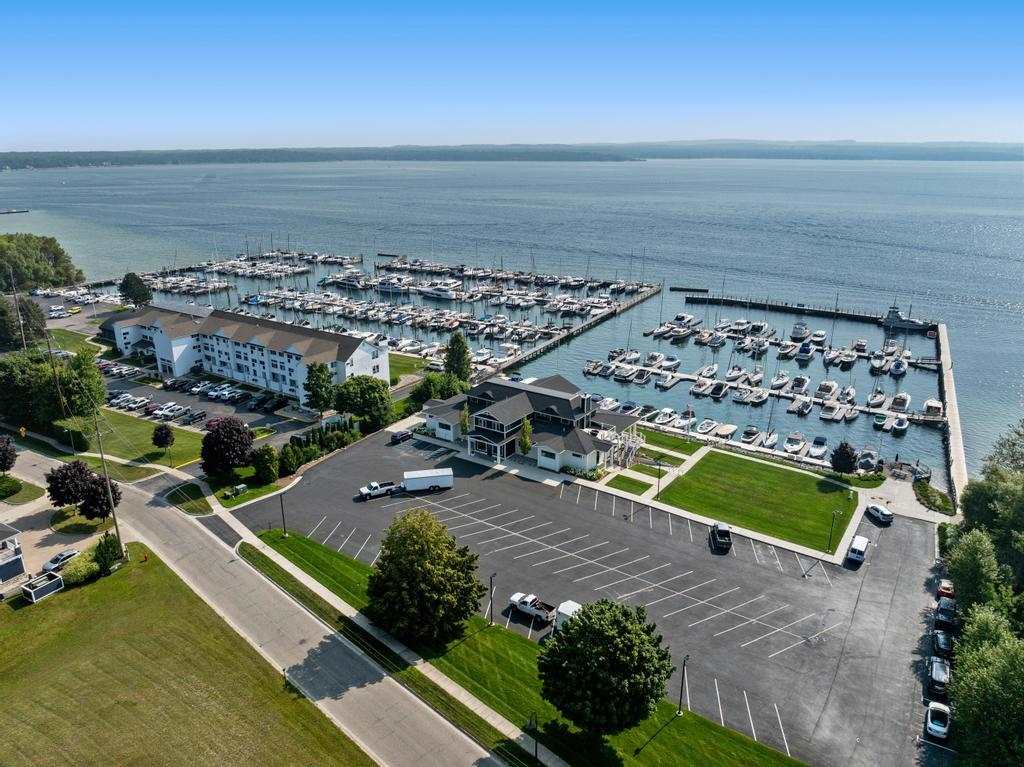 1004 Marina Bluff Drive