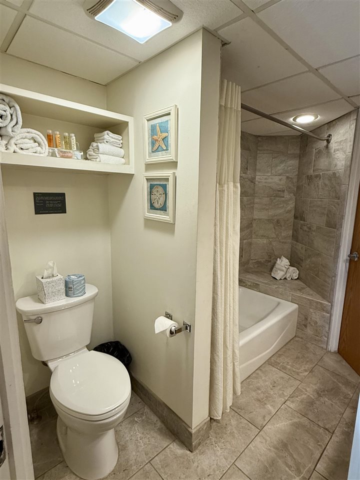 104 W Dixon Avenue Unit: Unit 3, Room 42
