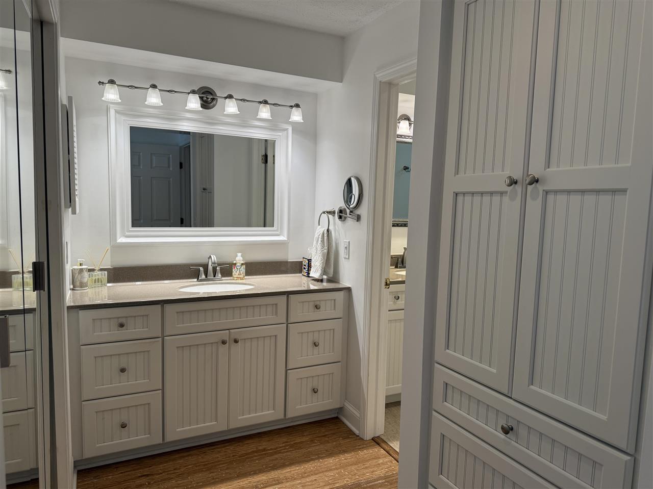 4000 Hemingway Pointe Club Drive Unit: Door 27/Unit 49/Slip 19
