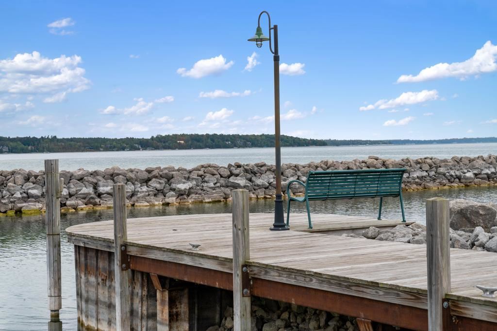 4000 Hemingway Pointe Club Drive Unit: Door 27/Unit 49/Slip 19