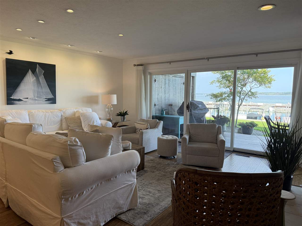 4000 Hemingway Pointe Club Drive Unit: Door 27/Unit 49/Slip 19