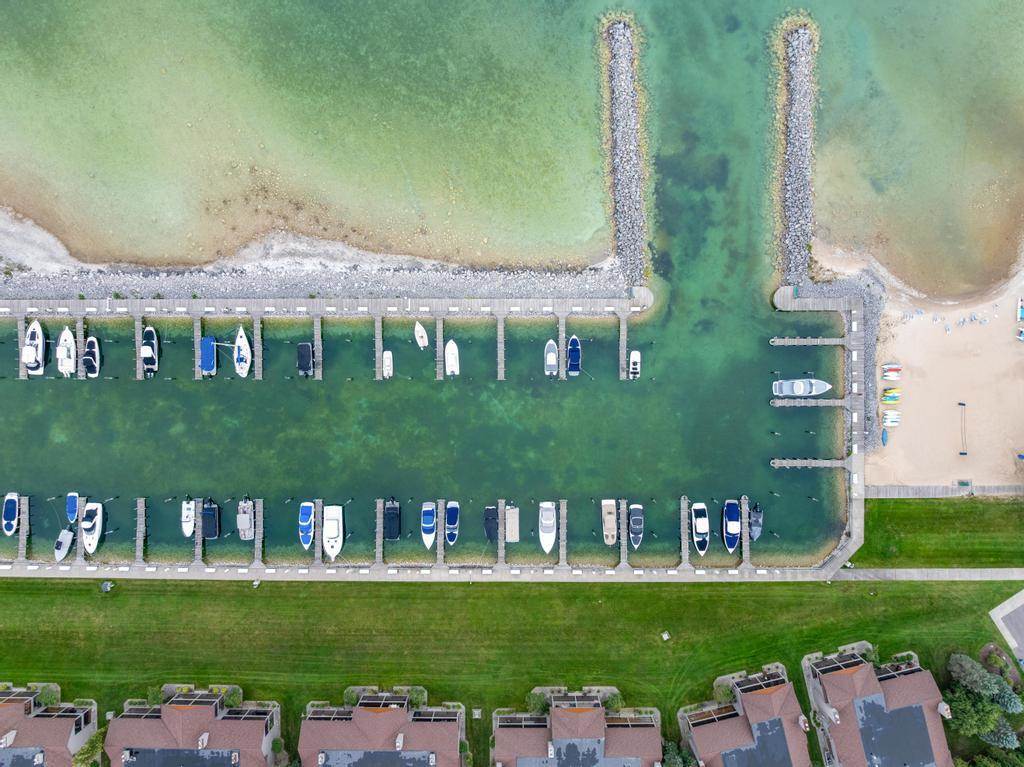 4000 Hemingway Pointe Club Drive Unit: Door 19/Unit 59/Slip 5