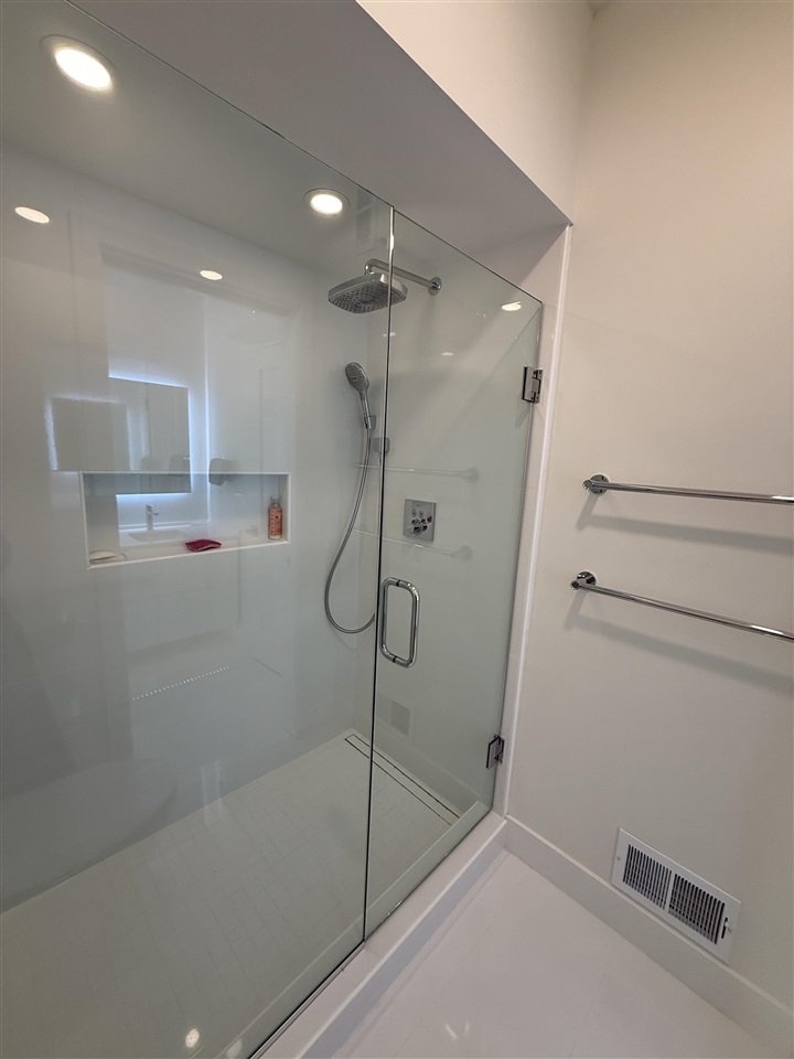 4000 Hemingway Pointe Club Drive Unit: 19