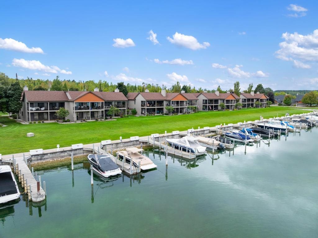 4000 Hemingway Pointe Club Drive Unit: 19