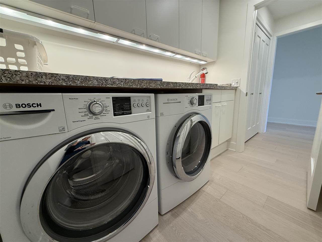 4000 Hemingway Pointe Club Drive Unit: Door 19/Unit 59/Slip 5