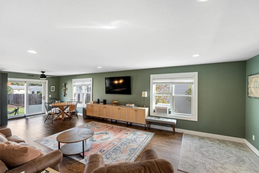 917 Roosevelt Street