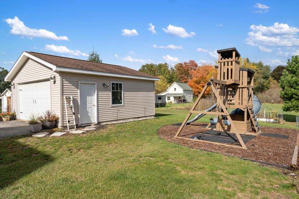 917 Roosevelt Street