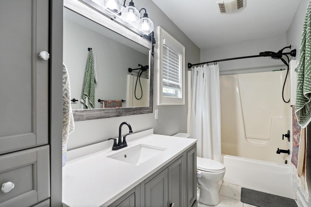 917 Roosevelt Street