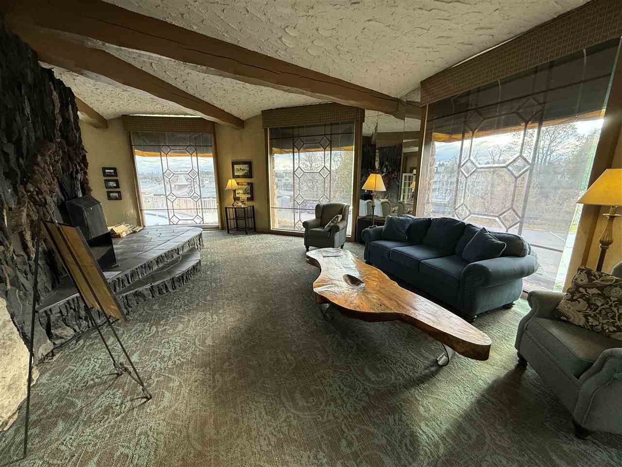 111 Pine River, Door #100