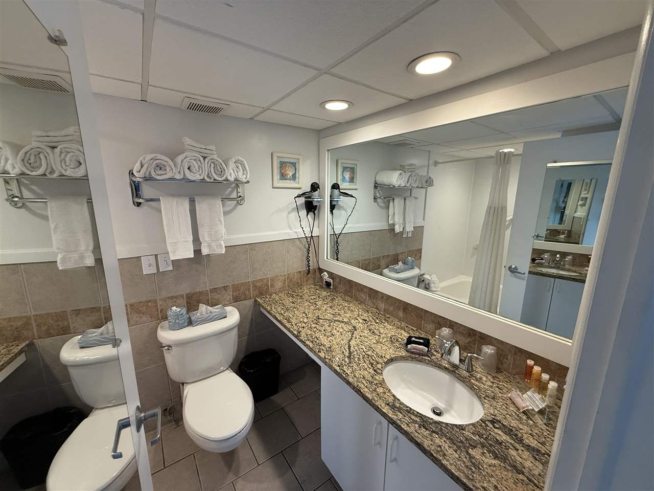 111 Pine River, Door #100