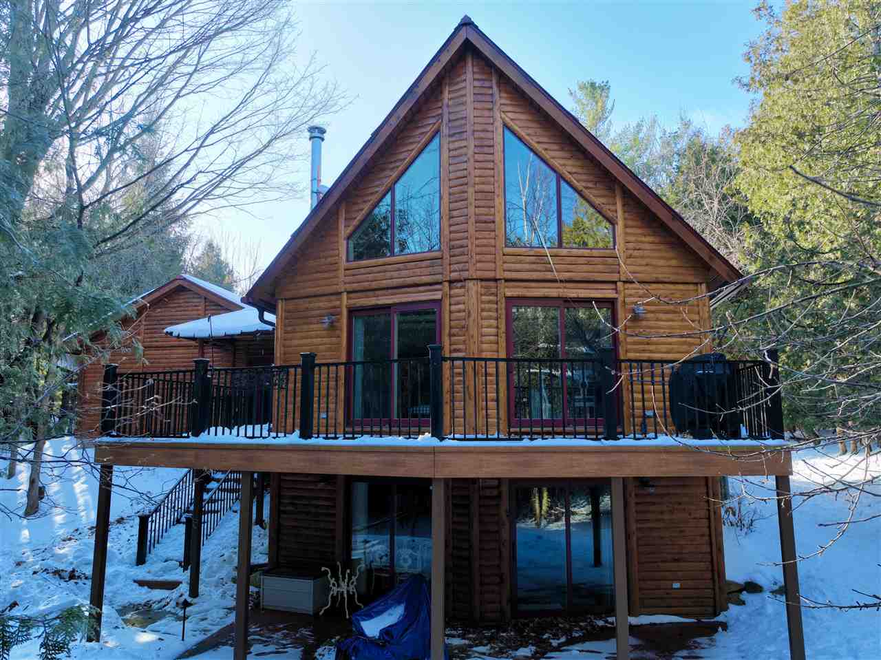 3743 Commodore Drive