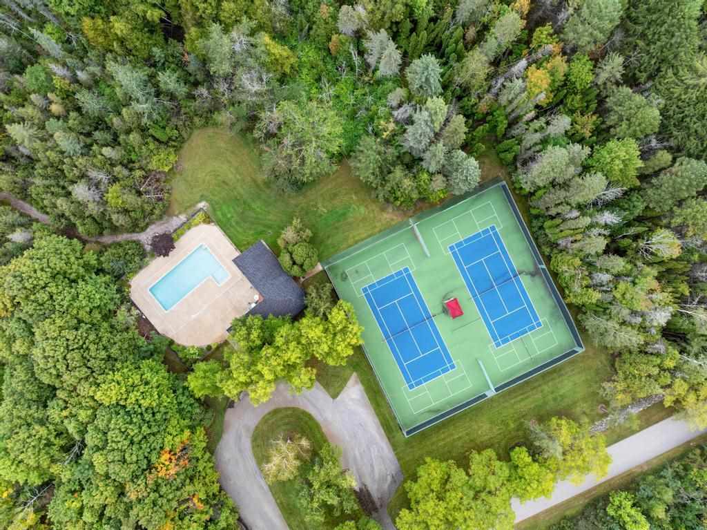 4000 Hemingway Pointe Club Drive Unit: 64