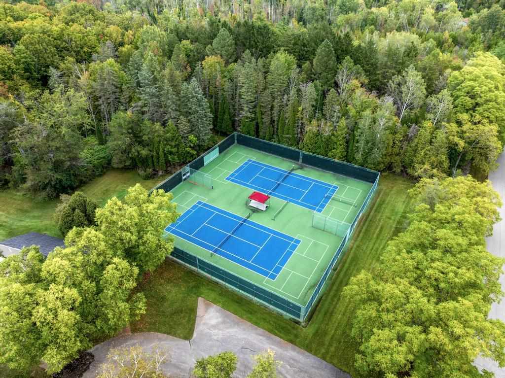 4000 Hemingway Pointe Club Drive Unit: 64