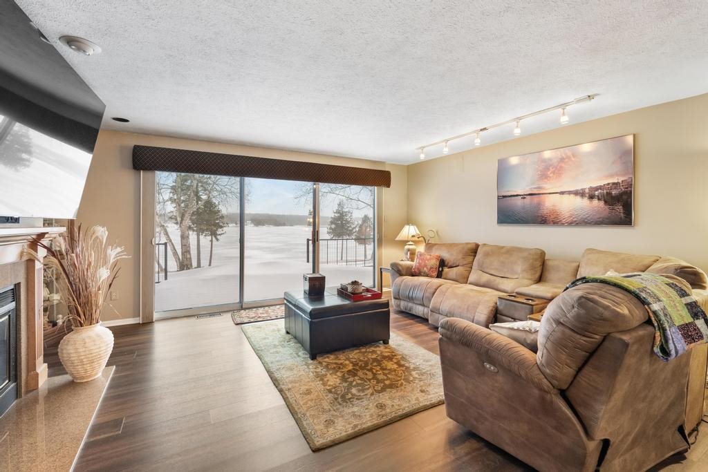 4000 Hemingway Pointe Club Drive Unit: Unit 64, Legal 36, Slip 46