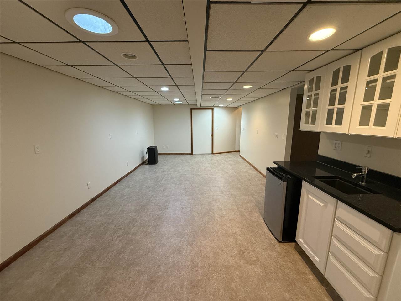 3877 Commodore Drive