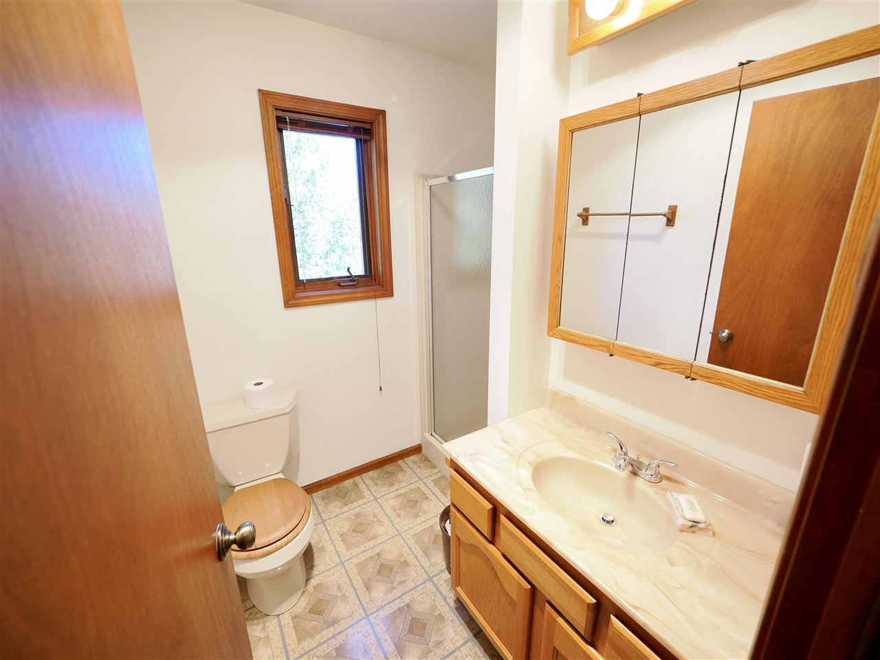 3877 Commodore Drive