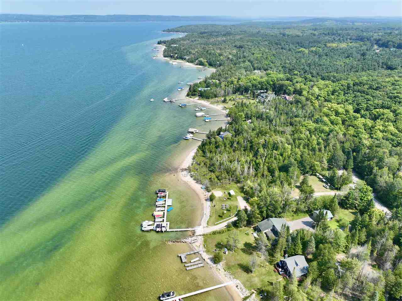 3877 Commodore Drive