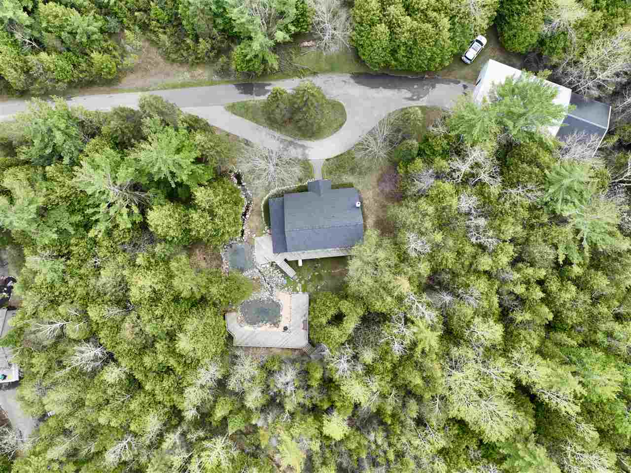 3877 Commodore Drive