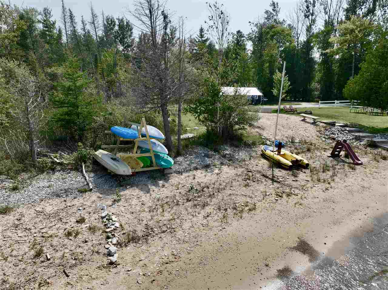 3877 Commodore Drive