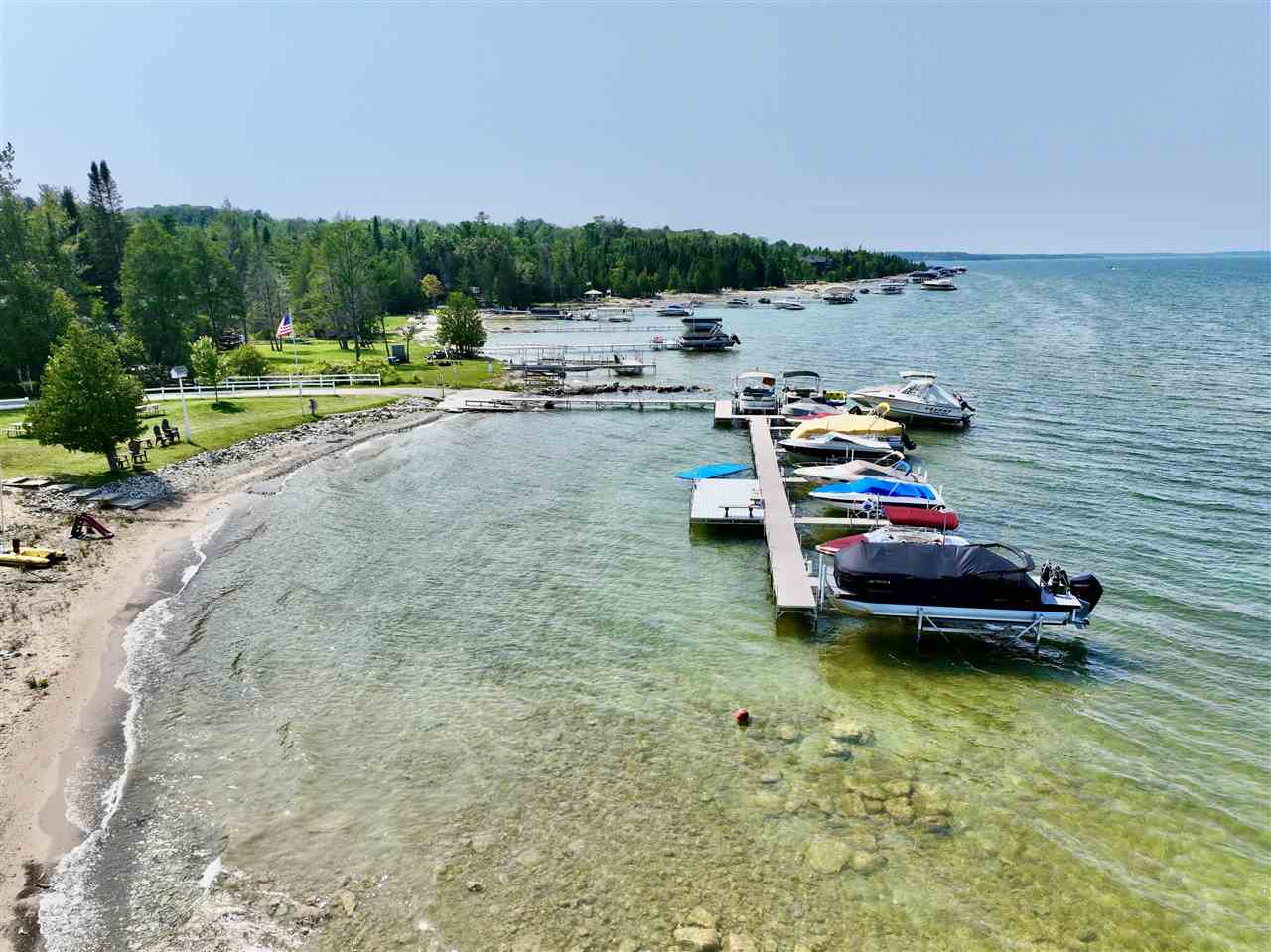 3877 Commodore Drive