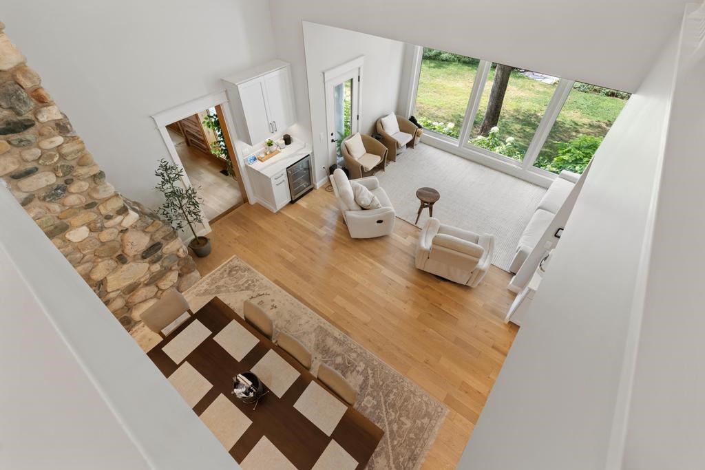 3312 Springwater Beach Road